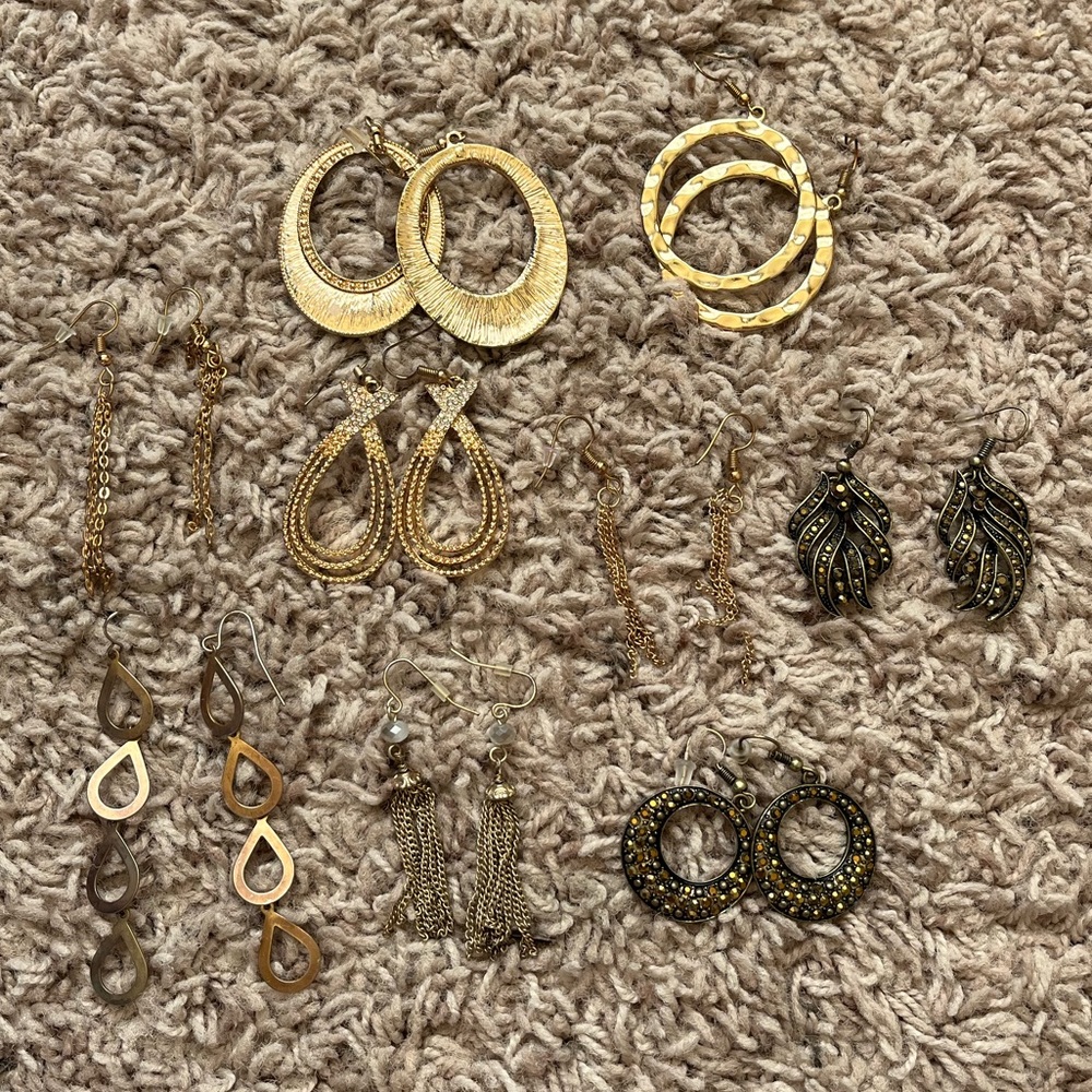Lot of 9 paparazzi earrings